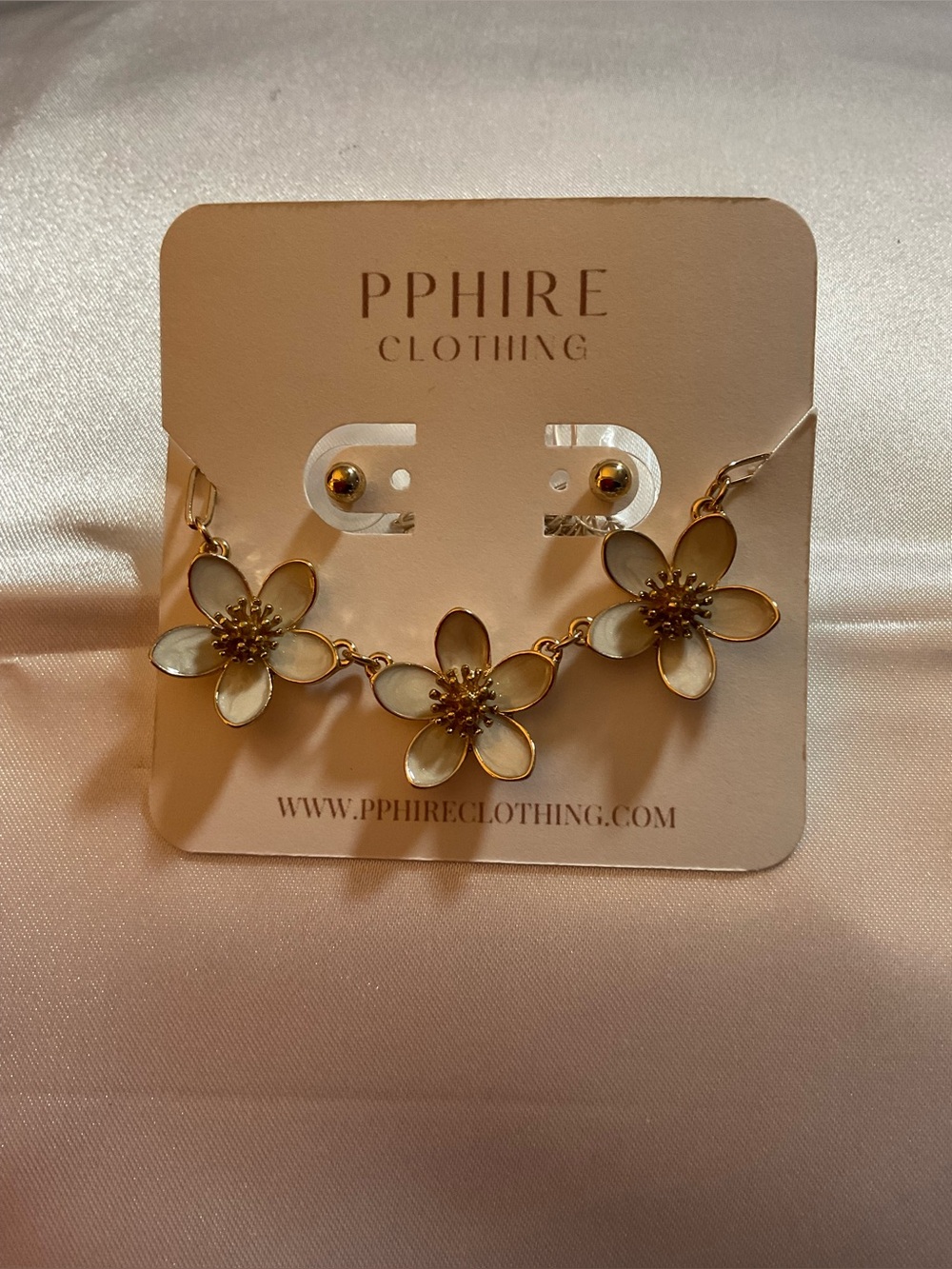 Raina Floral Necklace Set